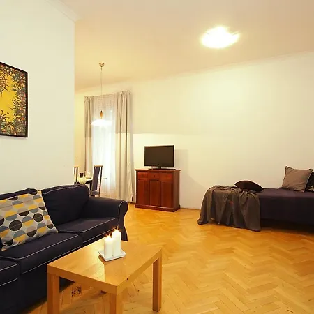One-bedroom St.giles * Prague